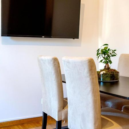 Luxury Apartment In Kolonaki Athens - Sleeps 4 Buitenkant foto